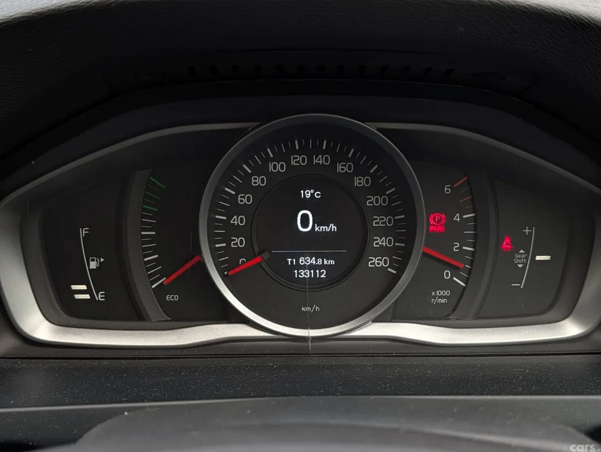 Volvo S60 Saloon, Diesel, 2016, Grey