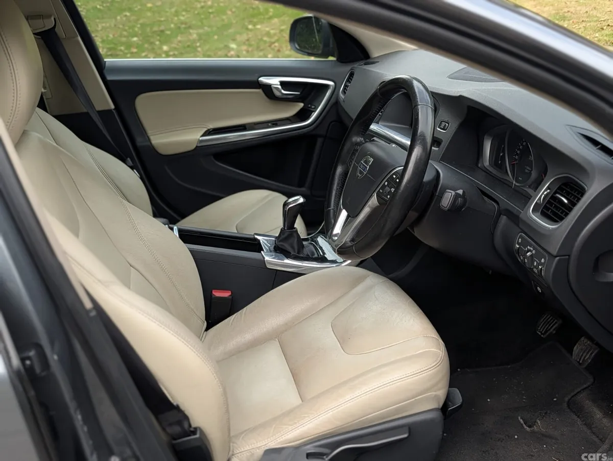 Volvo S60 Saloon, Diesel, 2016, Grey