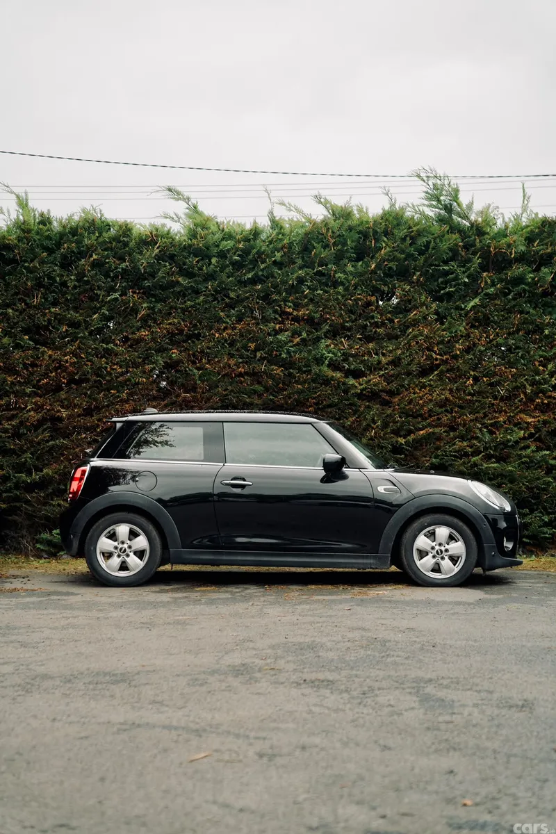 Mini Cooper SUV, Diesel, 2021, Black