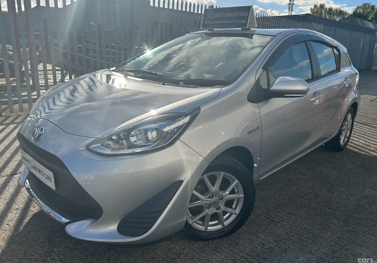 Toyota Aqua Hatchback, Petrol Hybrid, 2019, Silver