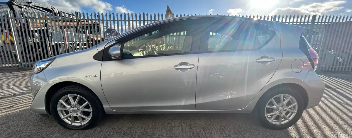 Toyota Aqua Hatchback, Petrol Hybrid, 2019, Silver