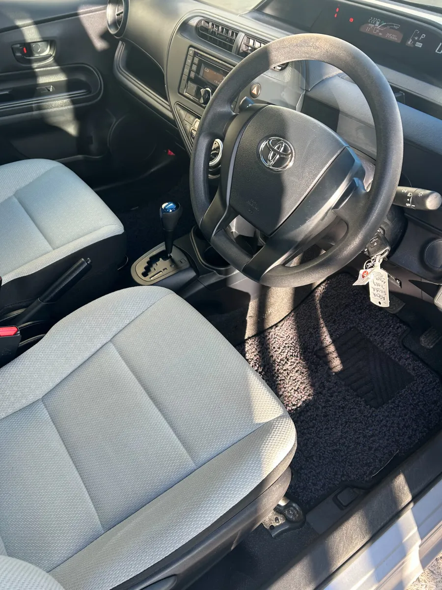 Toyota Aqua Hatchback, Petrol Hybrid, 2019, Silver
