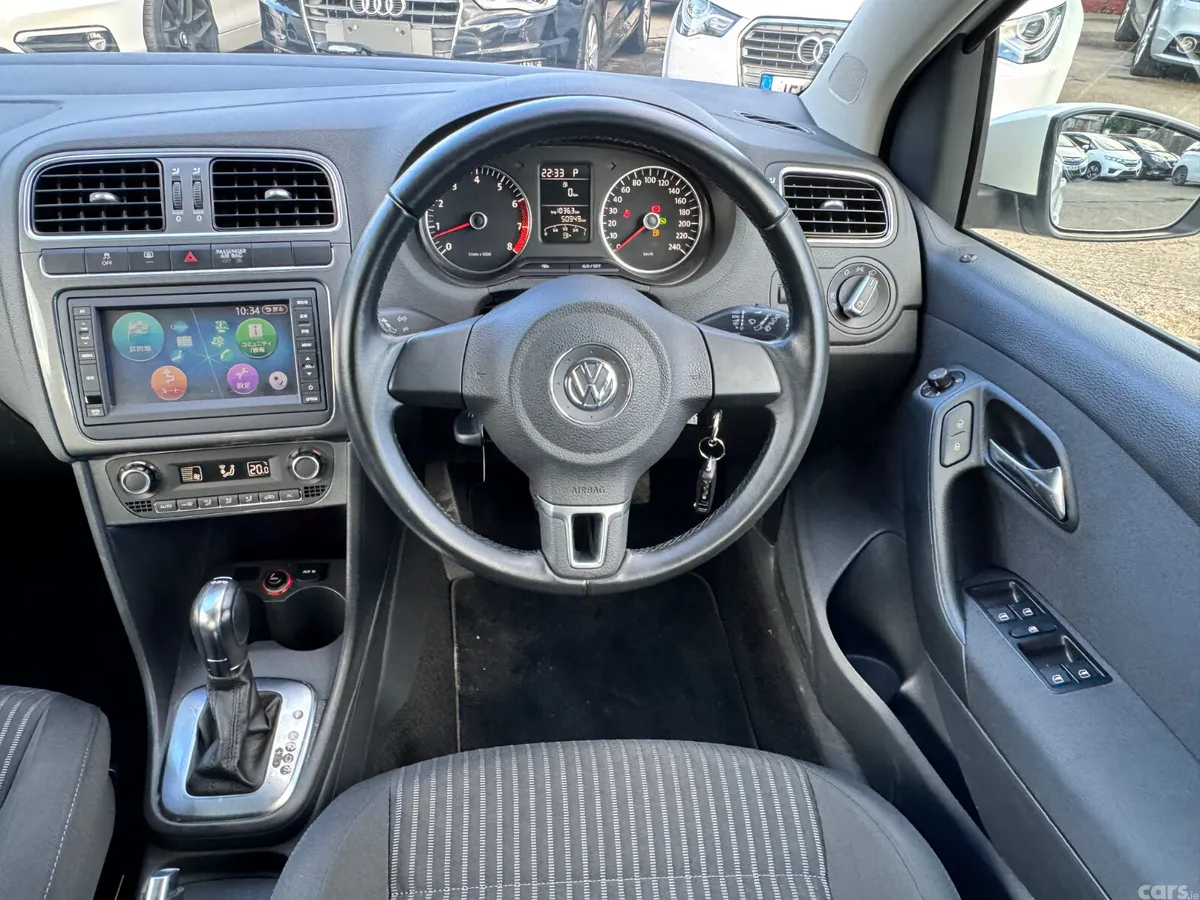Volkswagen Polo Hatchback, Petrol, 2013, White