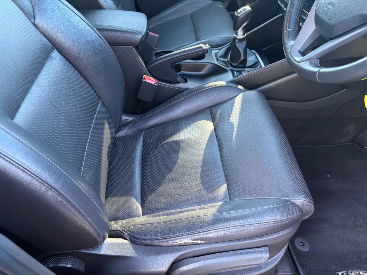 Hyundai Tucson SUV, Diesel, 2016, White
