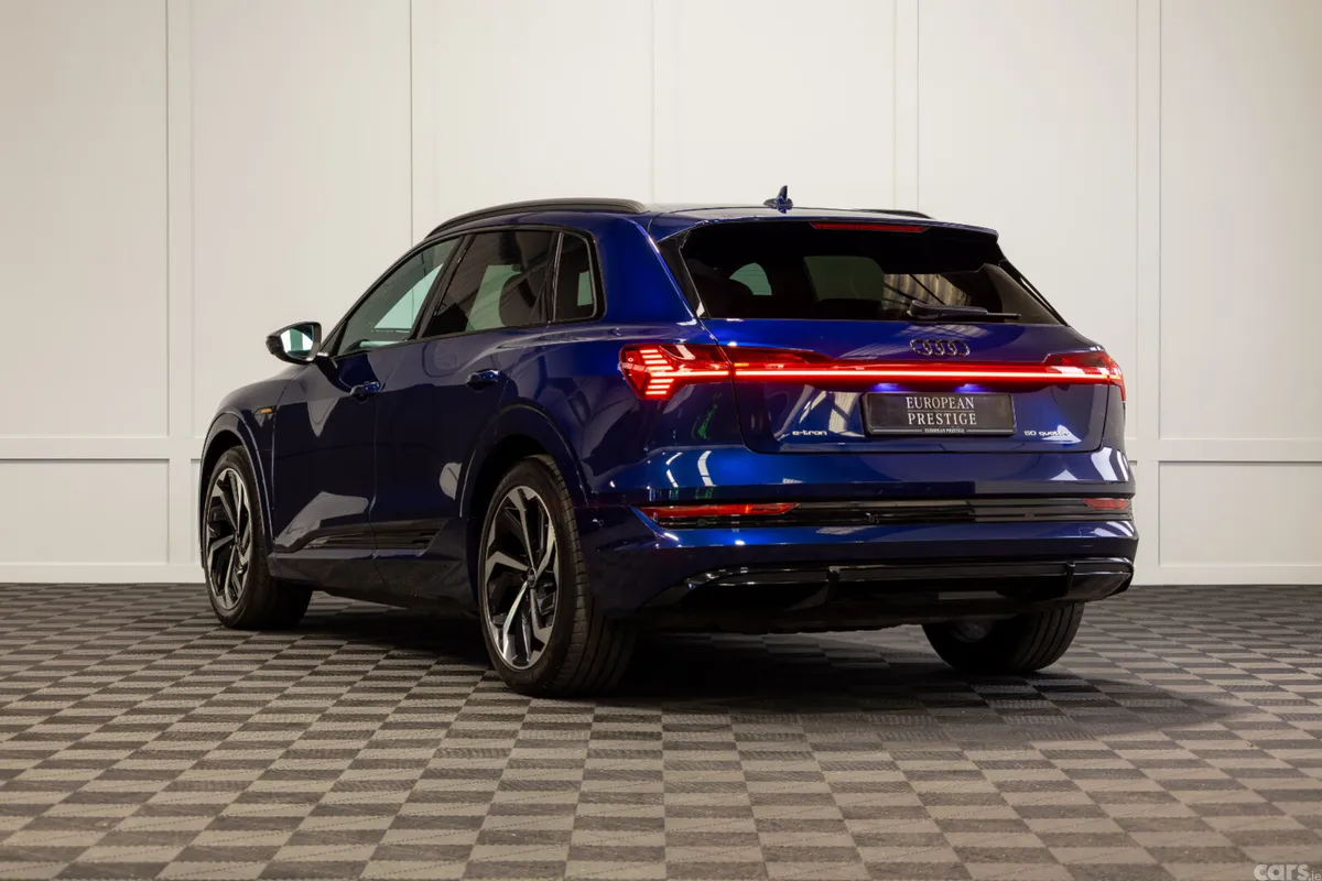 Audi Q8 e-tron SUV, Electric, 2022, Blue