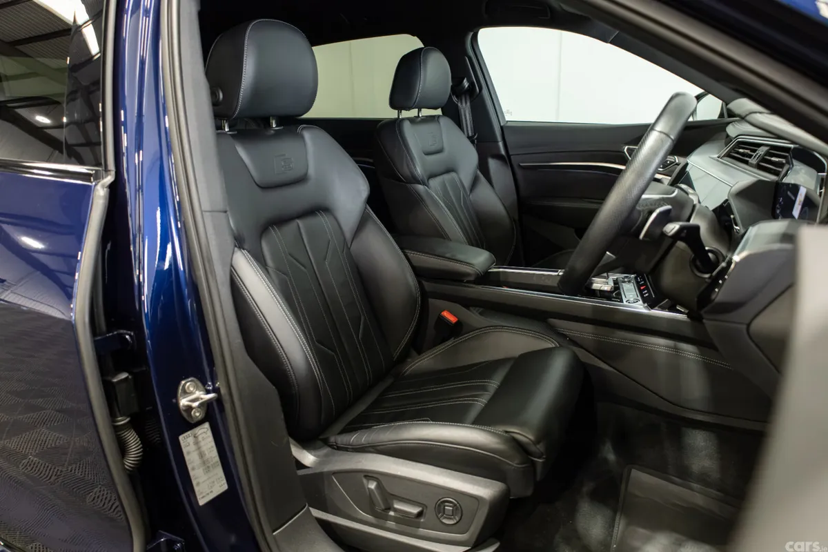 Audi Q8 e-tron SUV, Electric, 2022, Blue