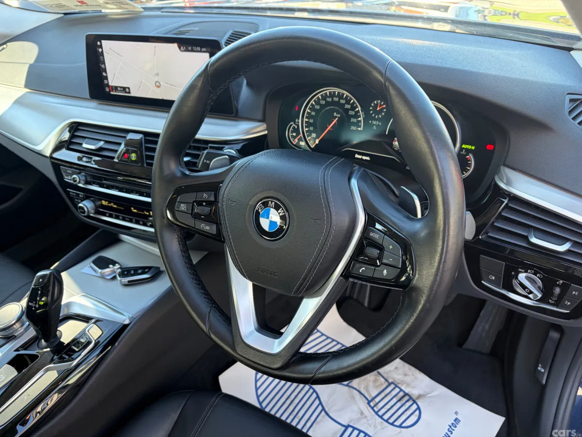 BMW 5-Series Saloon, Diesel, 2017, Blue