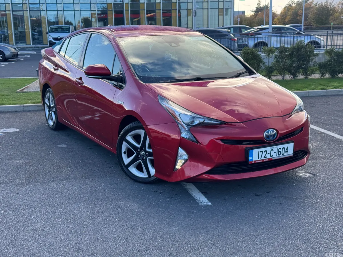 Toyota Prius Hatchback, Petrol Hybrid, 2017, Red