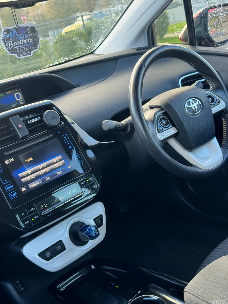Toyota Prius Hatchback, Petrol Hybrid, 2017, Red