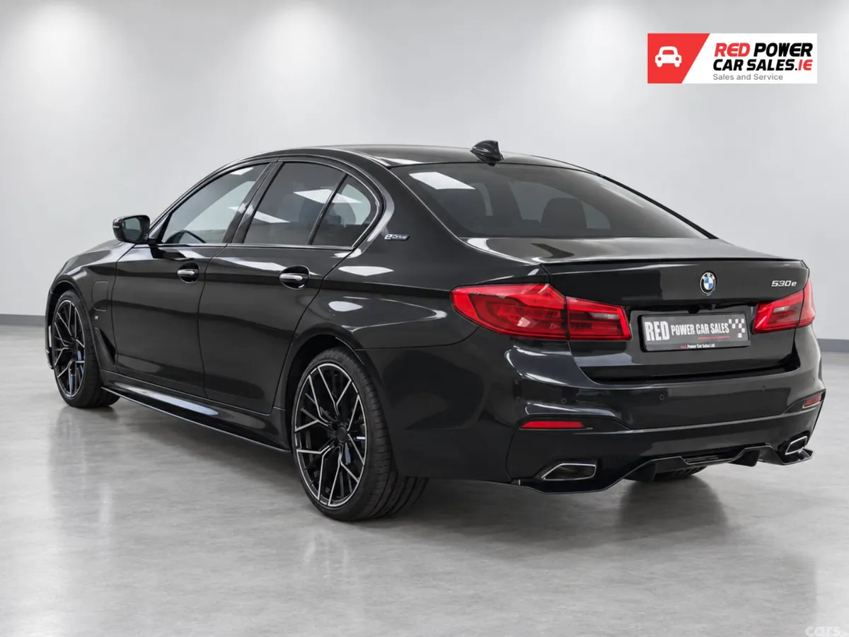 BMW 5-Series Saloon, Petrol Plug-in Hybrid, 2018, Black