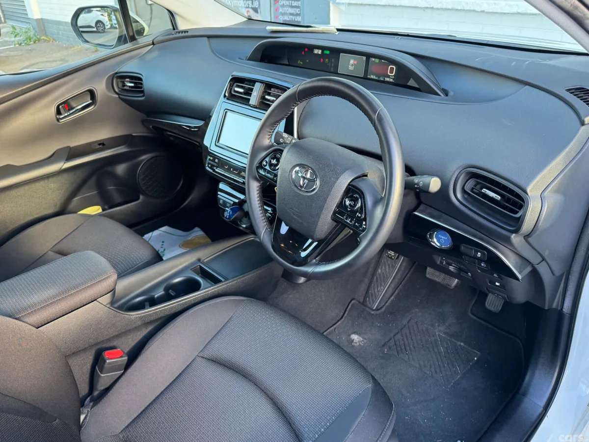 Toyota Prius Hatchback, Petrol Hybrid, 2021, White