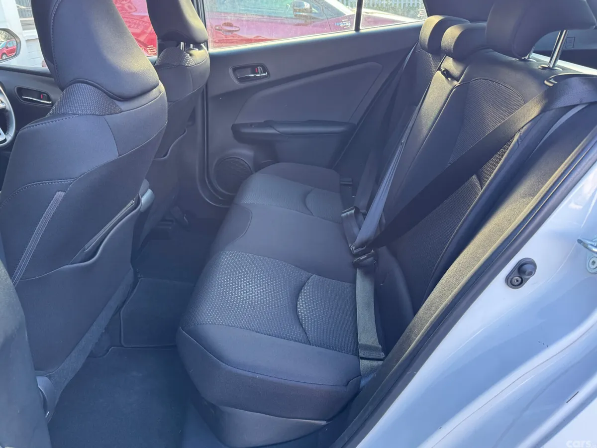 Toyota Prius Hatchback, Petrol Hybrid, 2021, White