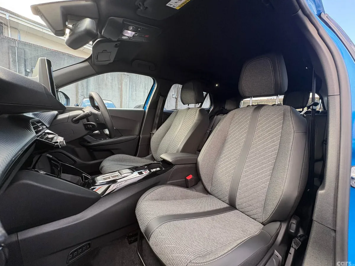 Peugeot 2008 SUV, Electric, 2025, Blue