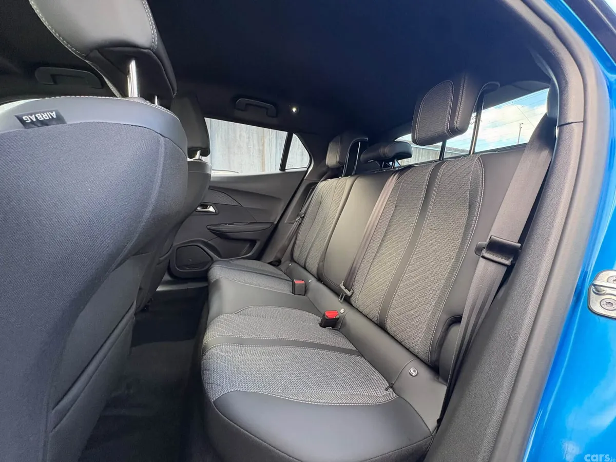 Peugeot 2008 SUV, Electric, 2025, Blue