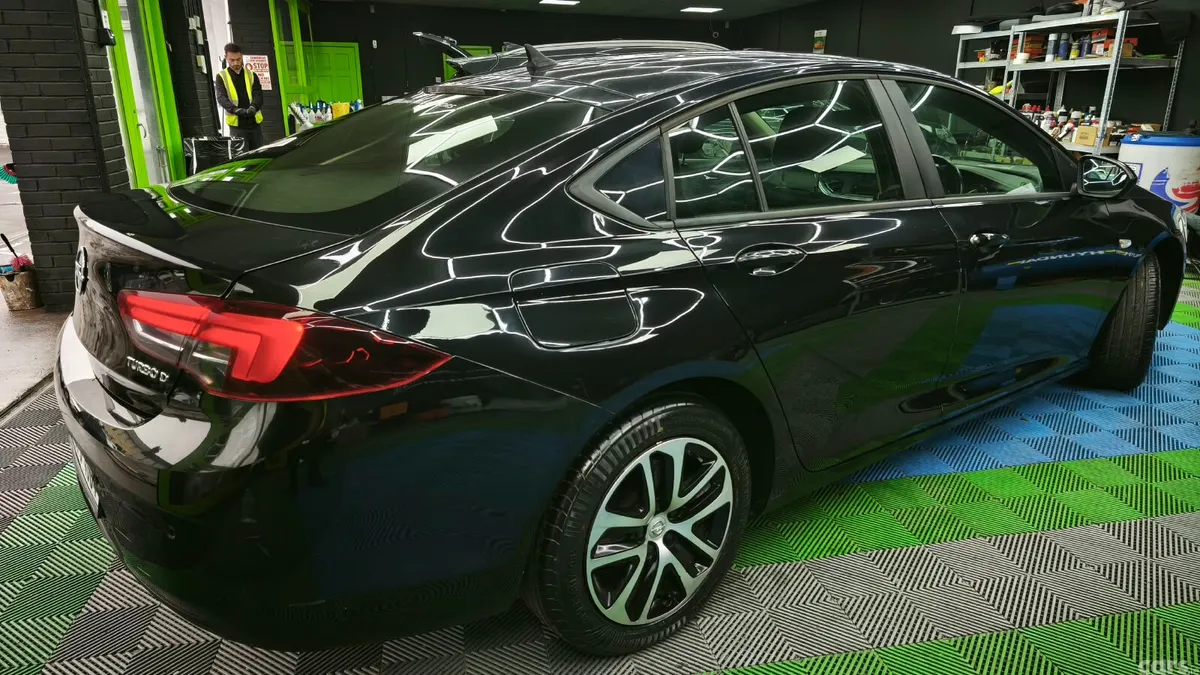 Opel Insignia Hatchback, Diesel, 2019, Black