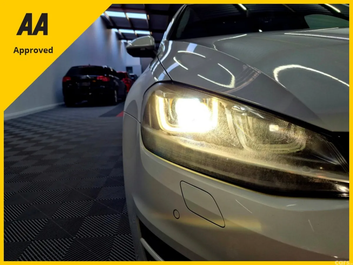Volkswagen Golf Hatchback, Petrol, 2013, White