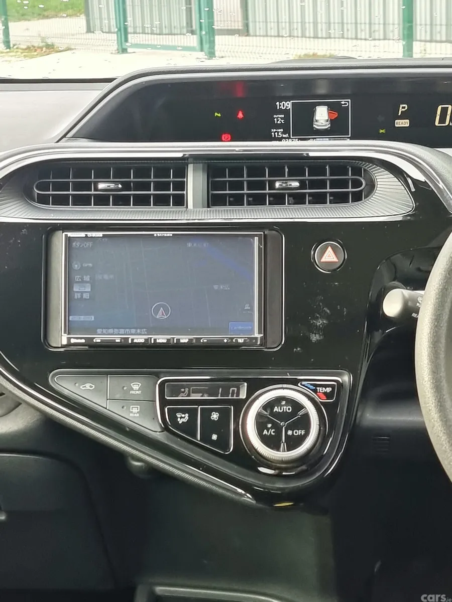 Toyota Aqua Hatchback, Petrol Hybrid, 2020, White
