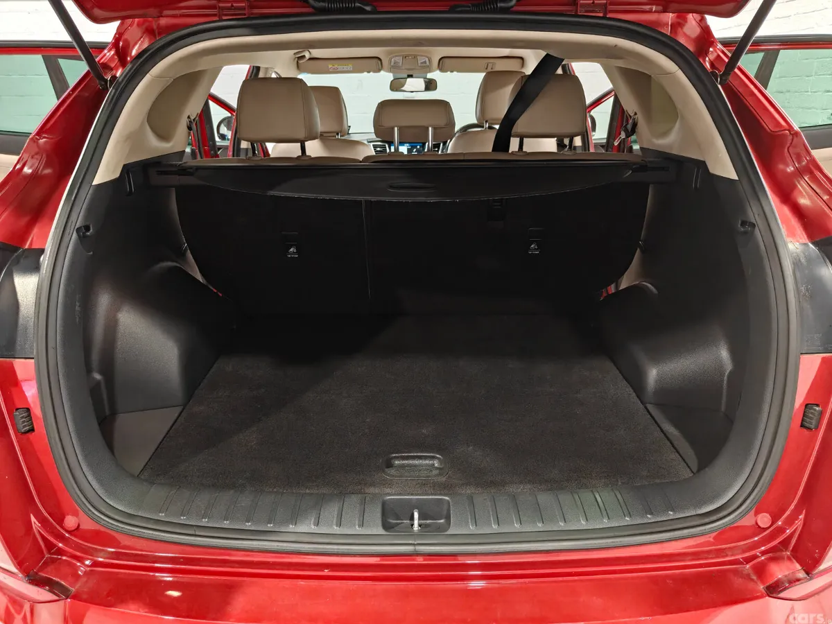 Hyundai Tucson SUV, Diesel, 2018, Red