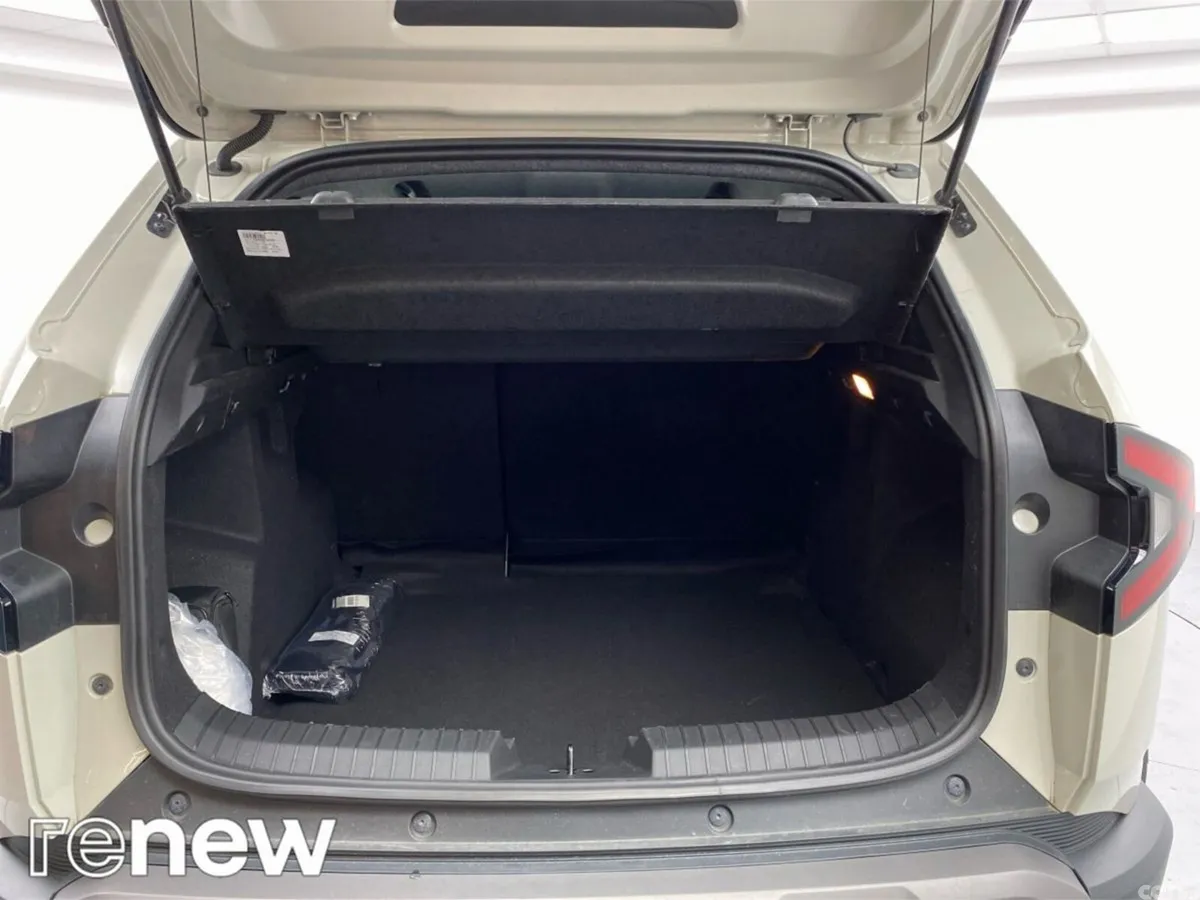 Dacia Duster SUV, Petrol Hybrid, 2026, Brown
