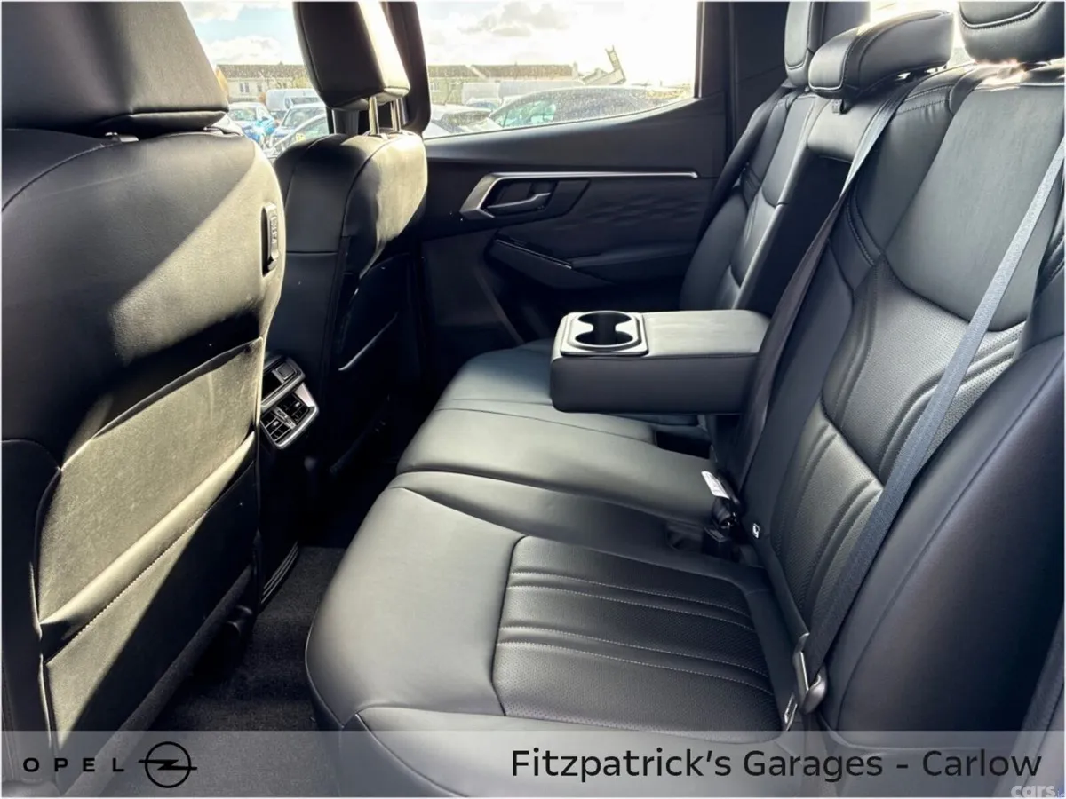 Isuzu D-Max Pick Up, Diesel, 2027, Blue