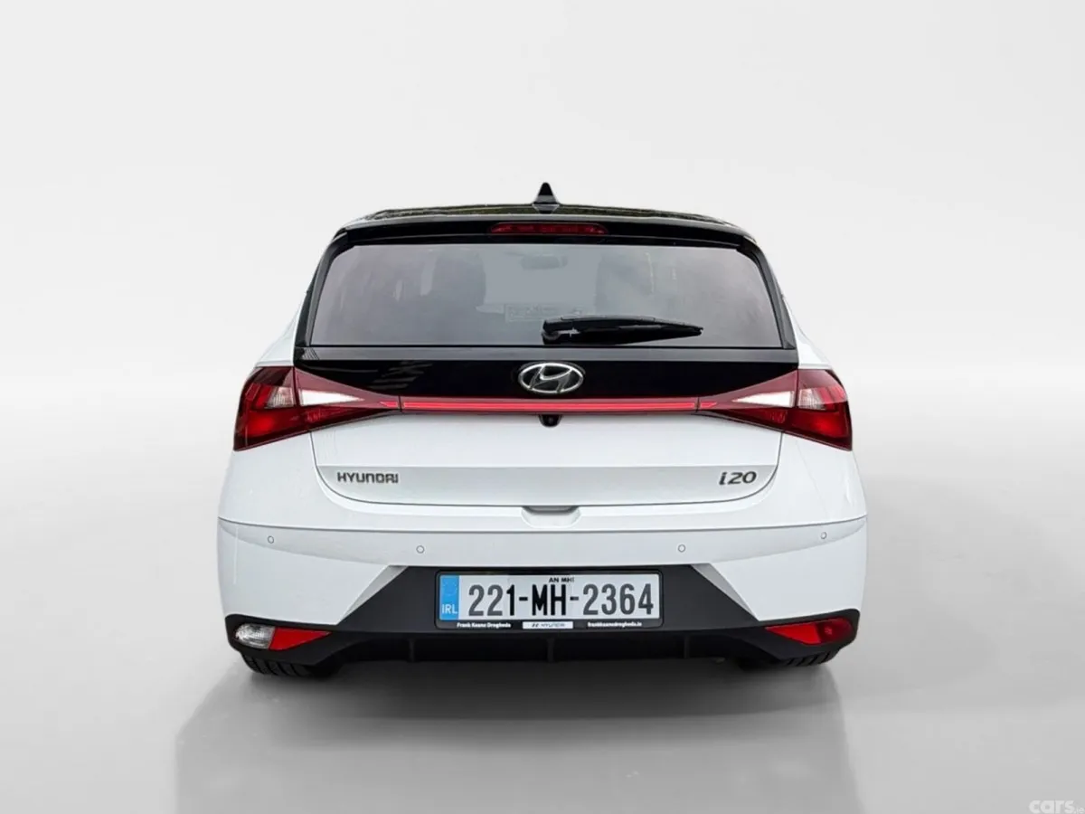 Hyundai i20 Hatchback, Petrol, 2022, White