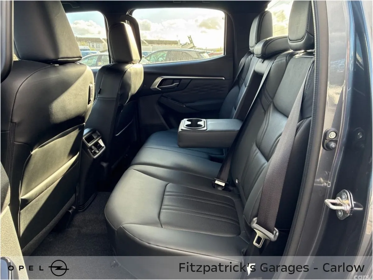 Isuzu D-Max Pick Up, Diesel, 2027, Grey