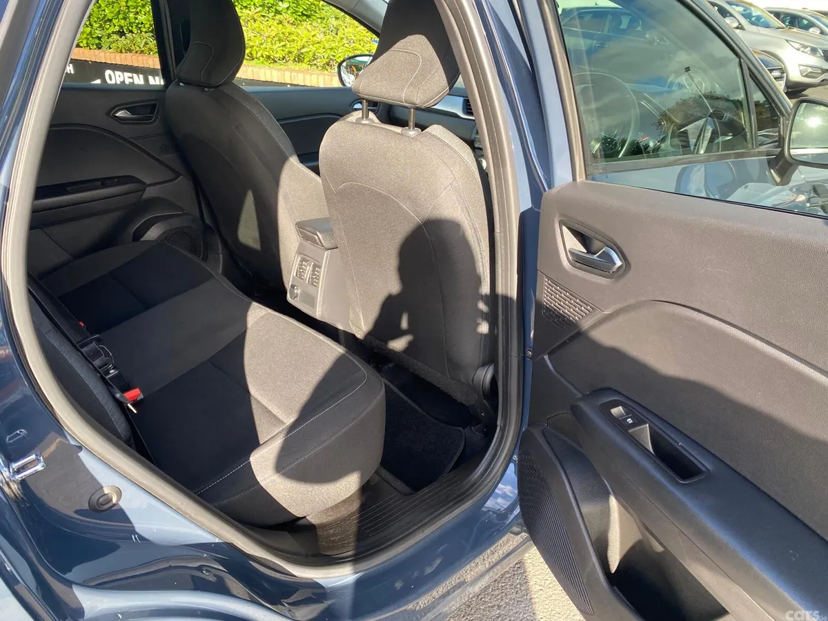 Renault Captur Hatchback, Petrol, 2021, Blue