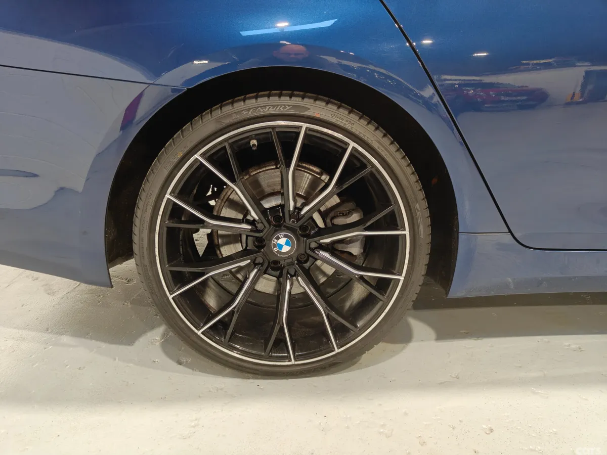 BMW 5-Series Saloon, Petrol Plug-in Hybrid, 2017, Blue