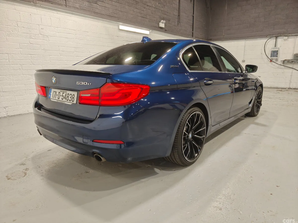 BMW 5-Series Saloon, Petrol Plug-in Hybrid, 2017, Blue