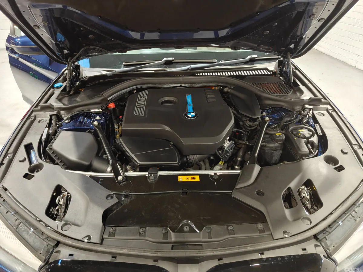 BMW 5-Series Saloon, Petrol Plug-in Hybrid, 2017, Blue