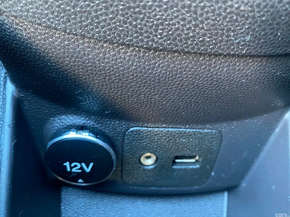 Ford Fiesta Hatchback, Petrol, 2015, Silver