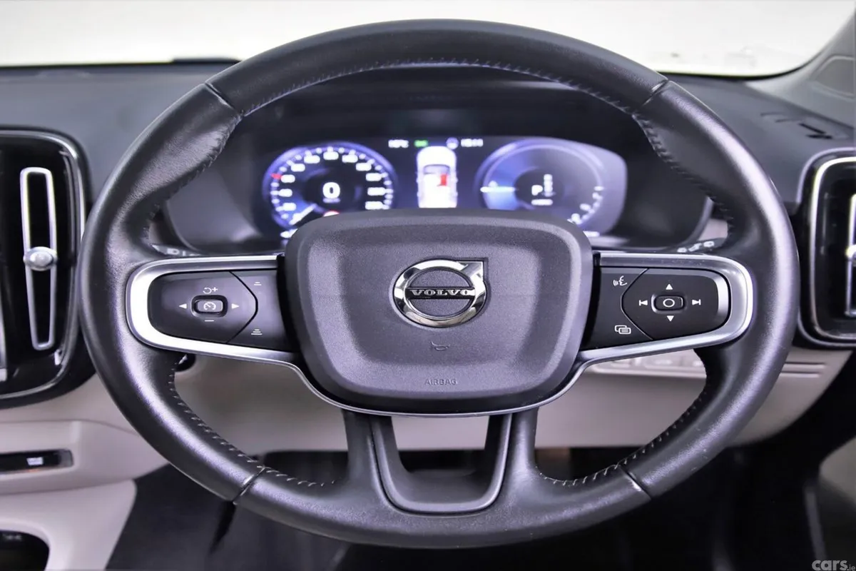Volvo XC40 Estate, Petrol Plug-in Hybrid, 2020, Grey