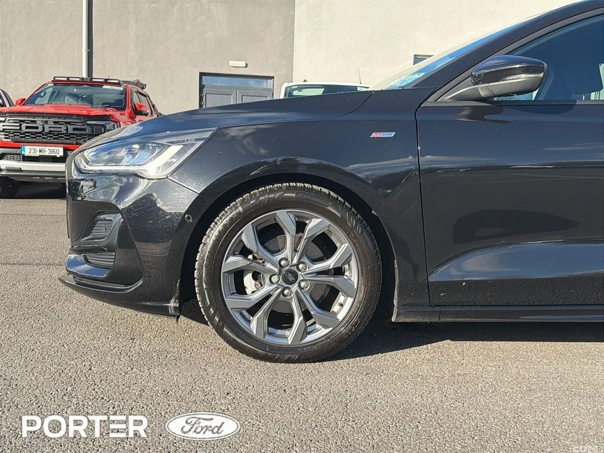 Ford Focus Hatchback, Diesel, 2024, Black