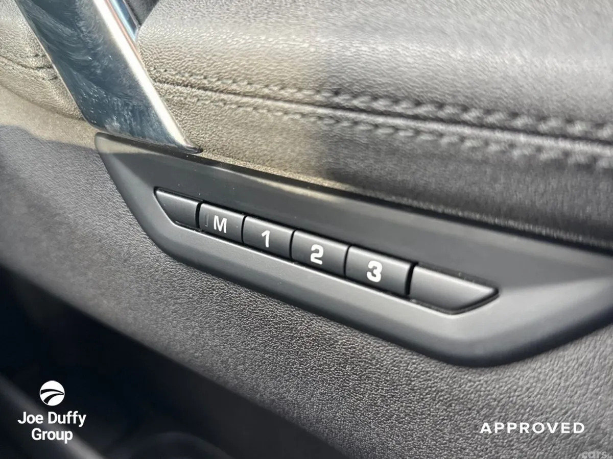 Land Rover Discovery Sport SUV, Petrol Hybrid, 2025, Black