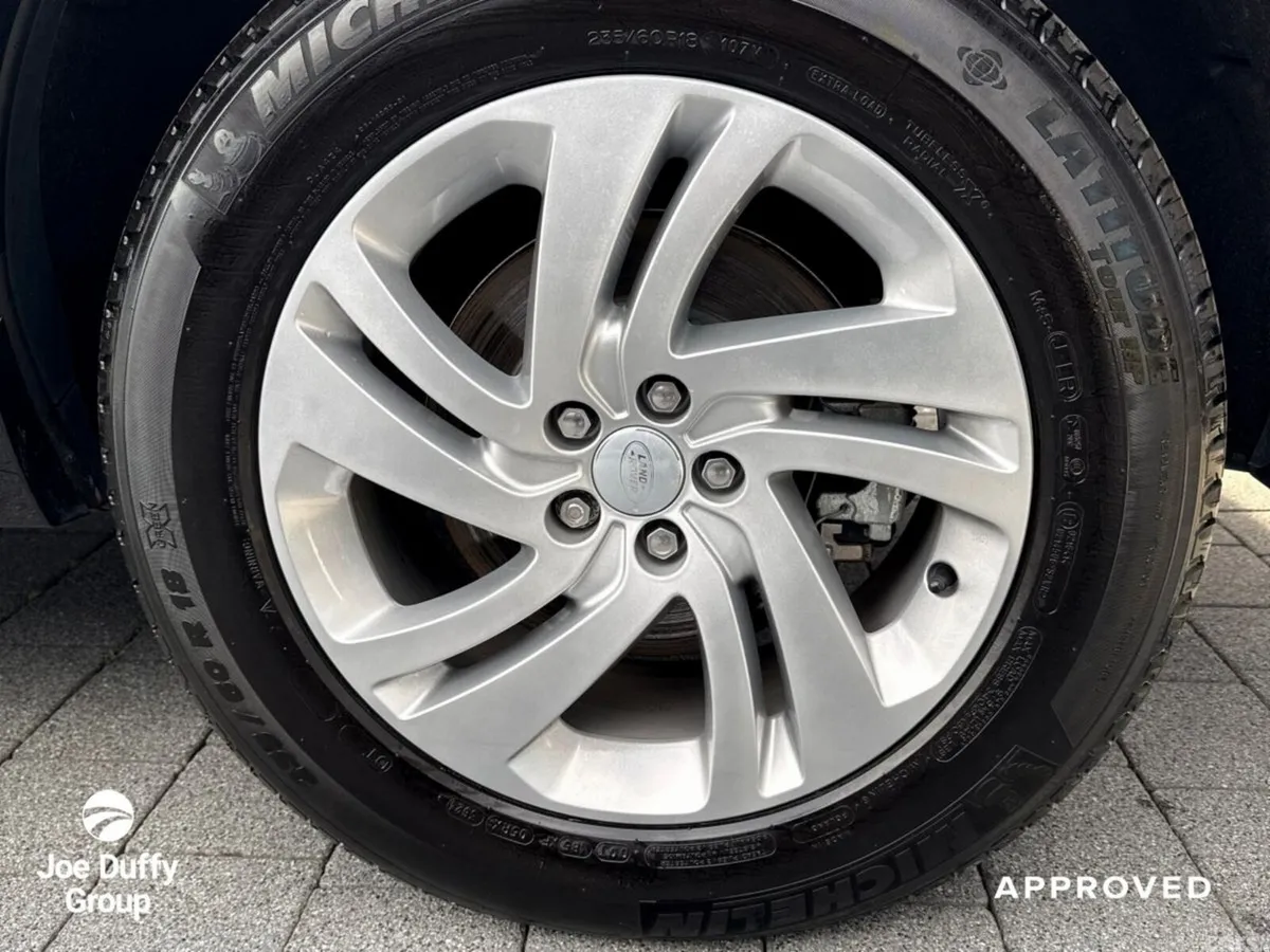 Land Rover Discovery Sport SUV, Petrol Hybrid, 2025, Black