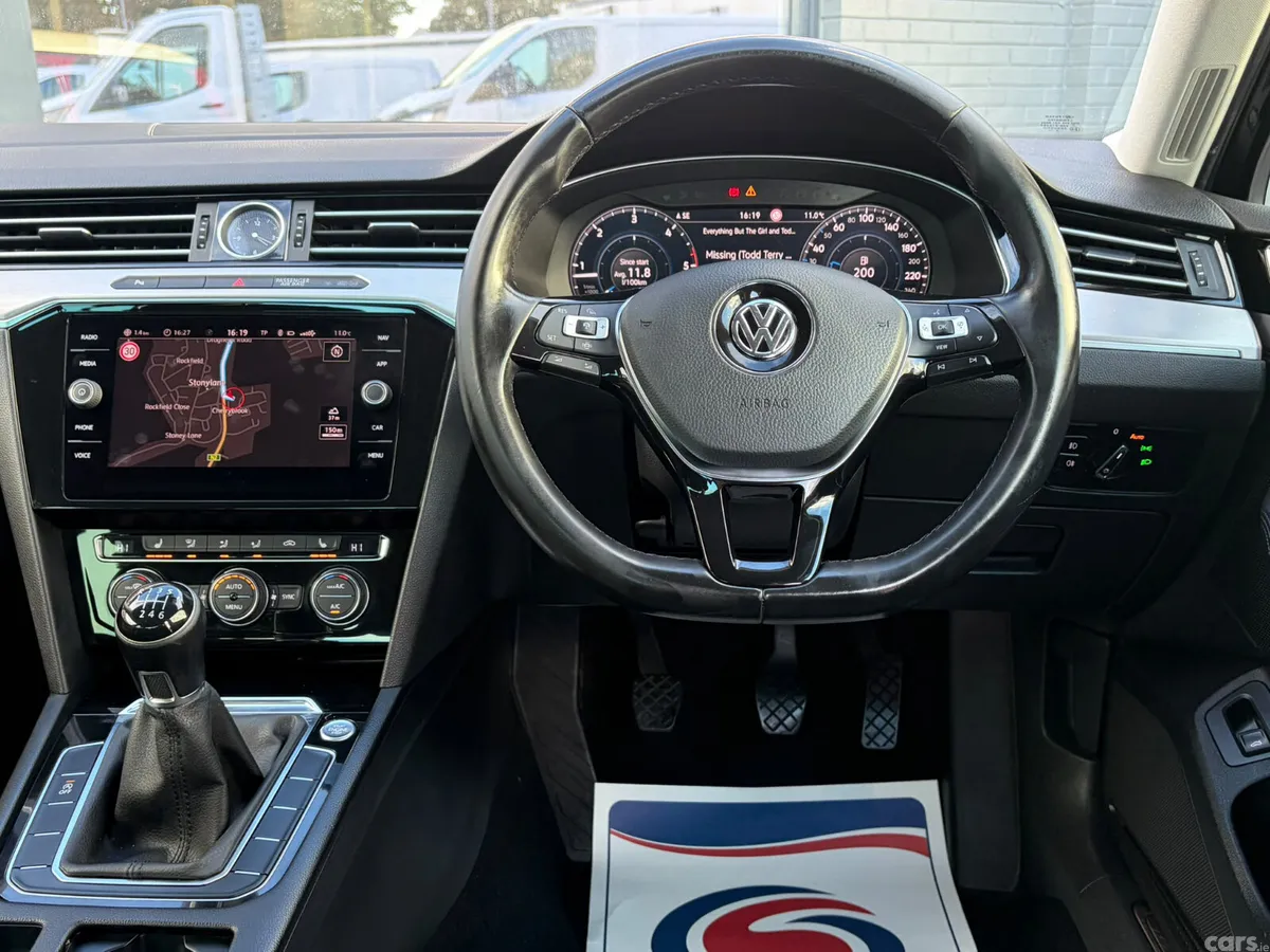 Volkswagen Passat Saloon, Diesel, 2020, Grey