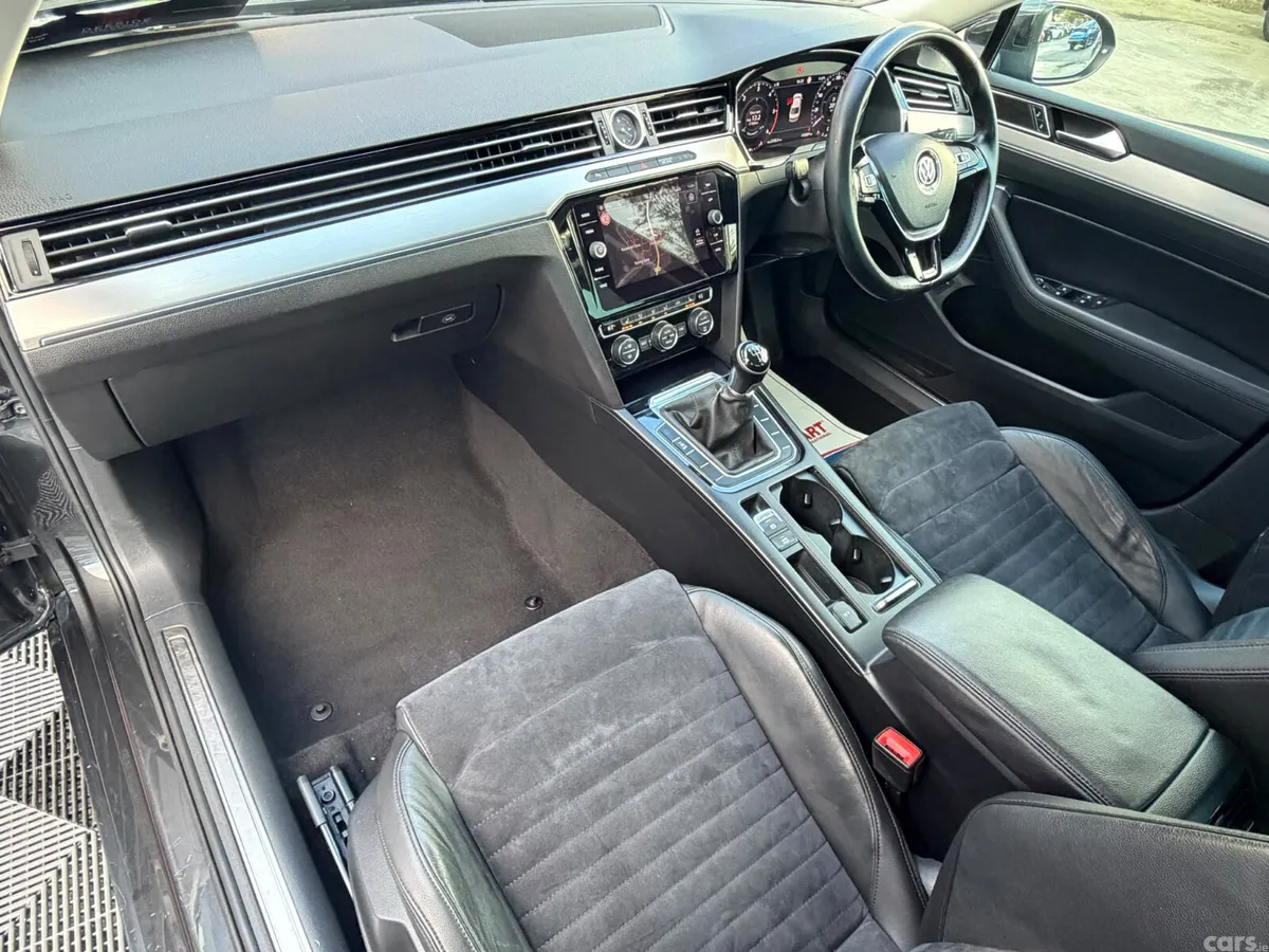 Volkswagen Passat Saloon, Diesel, 2020, Grey