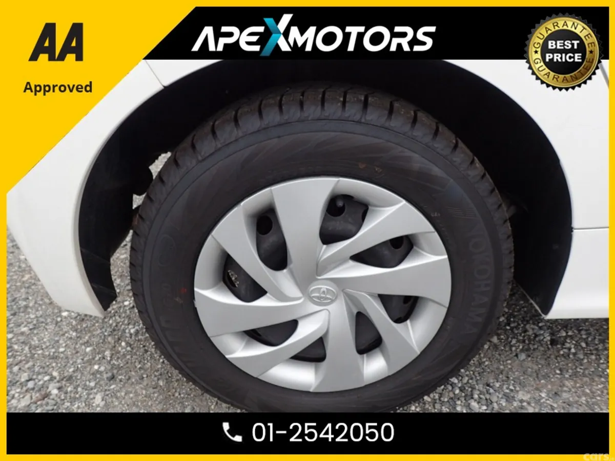 Toyota Yaris Hatchback, Petrol, 2020, White