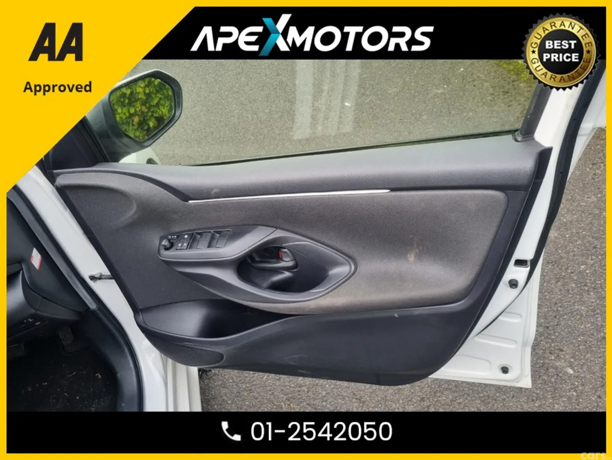 Toyota Yaris Hatchback, Petrol, 2020, White