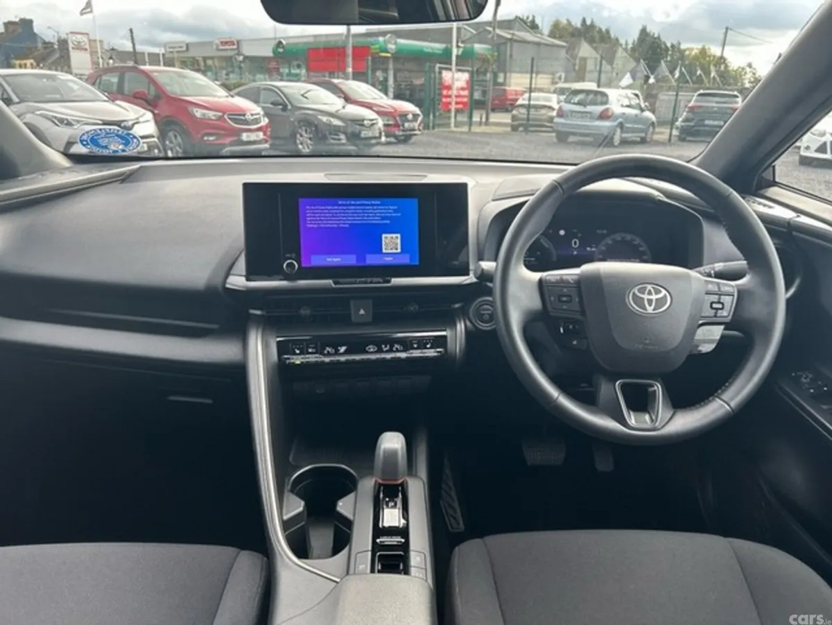 Toyota C-HR SUV, Petrol Hybrid, 2025, Purple