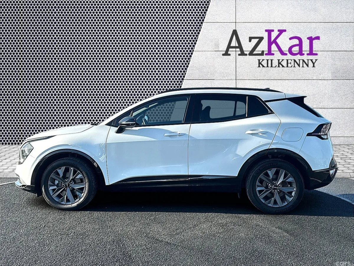 Kia Sportage SUV, Petrol Hybrid, 2024, White