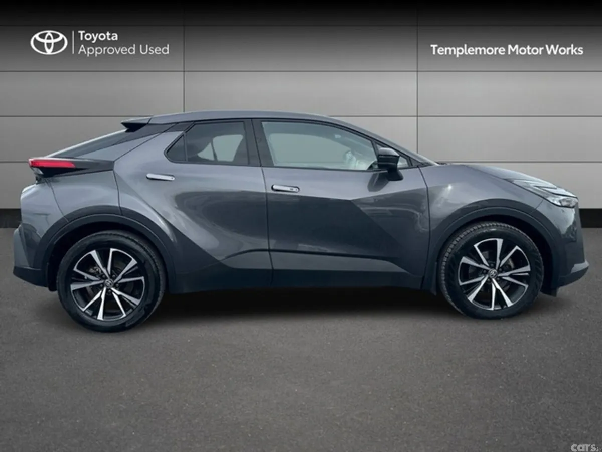 Toyota C-HR SUV, Petrol Hybrid, 2024, Grey