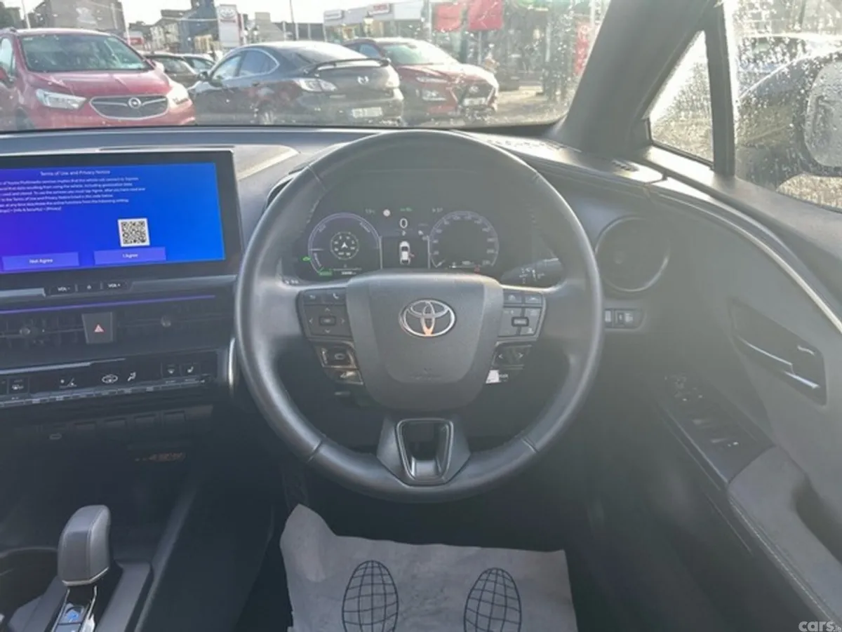 Toyota C-HR SUV, Petrol Hybrid, 2024, Grey