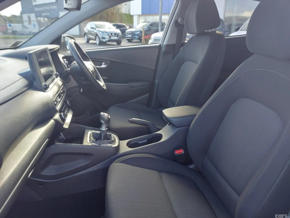 Hyundai KONA MPV, Petrol, 2023, Grey