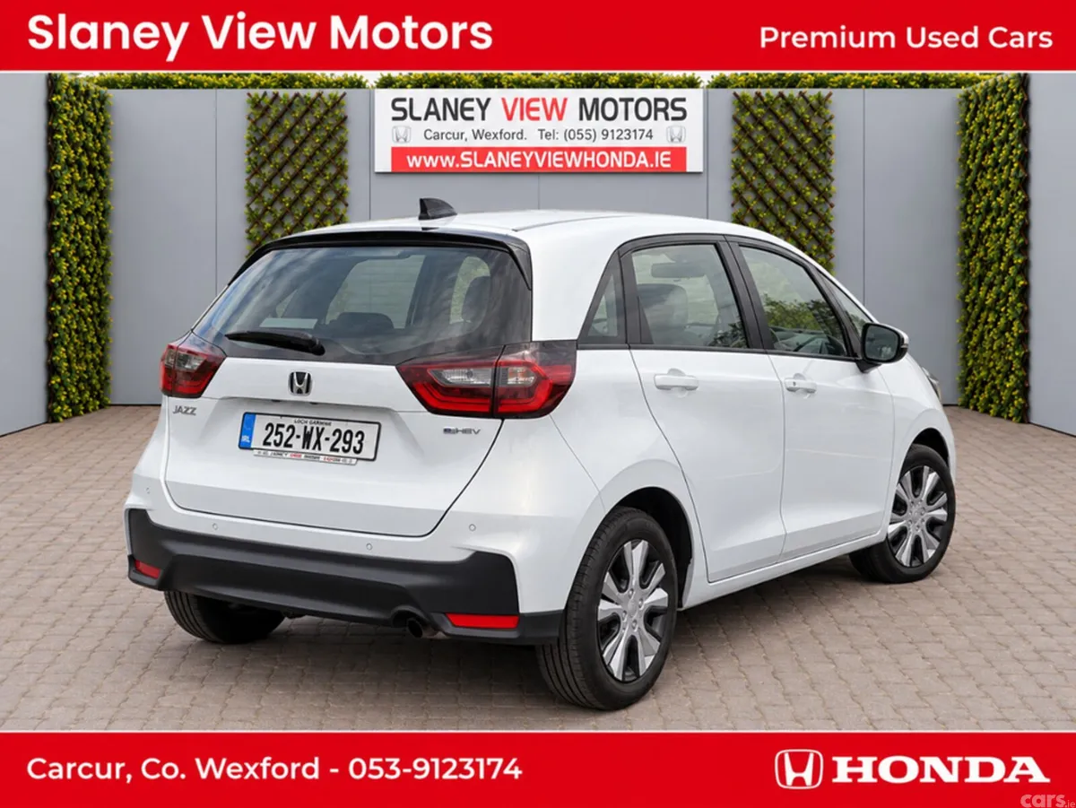 Honda Jazz Hatchback, Petrol Hybrid, 2025, White