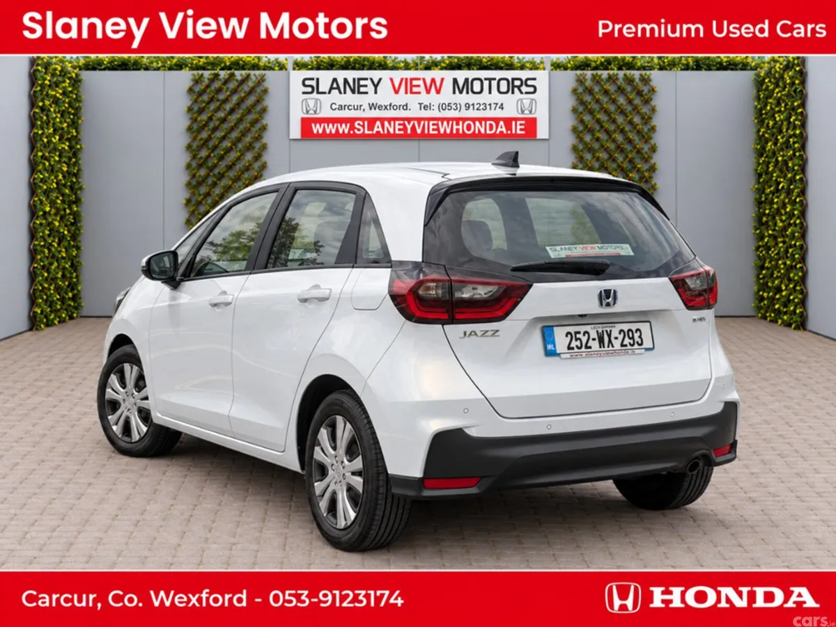 Honda Jazz Hatchback, Petrol Hybrid, 2025, White