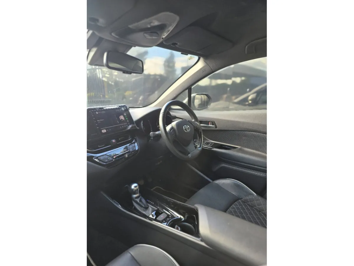 Toyota C-HR Hatchback, Petrol Hybrid, 2019, White