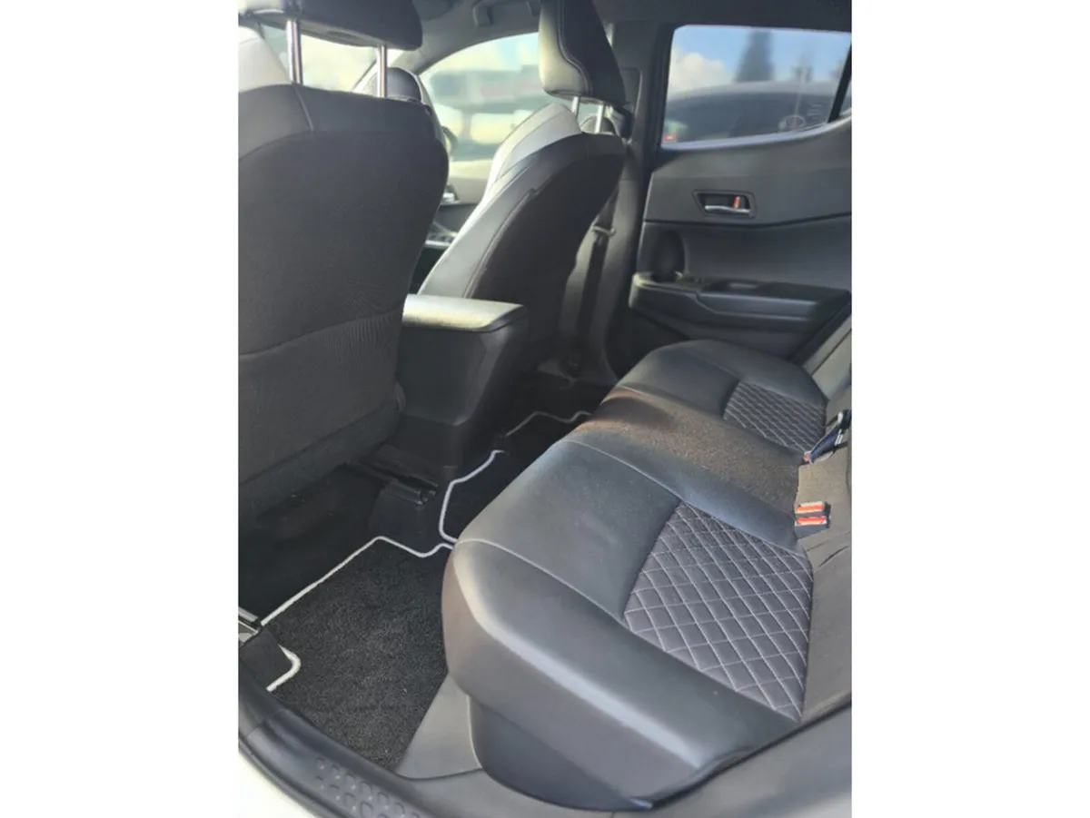 Toyota C-HR Hatchback, Petrol Hybrid, 2019, White