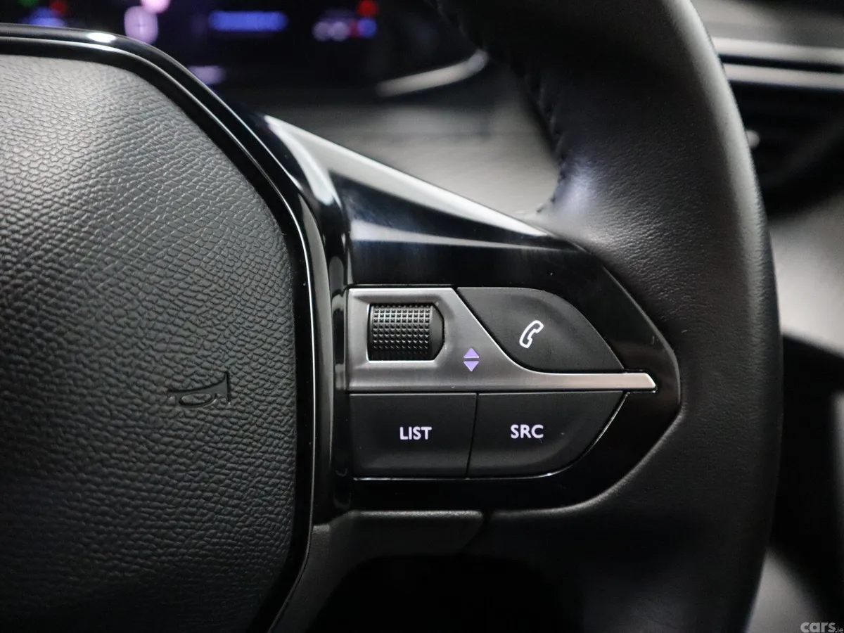 Peugeot 2008 MPV, Petrol, 2024, Grey