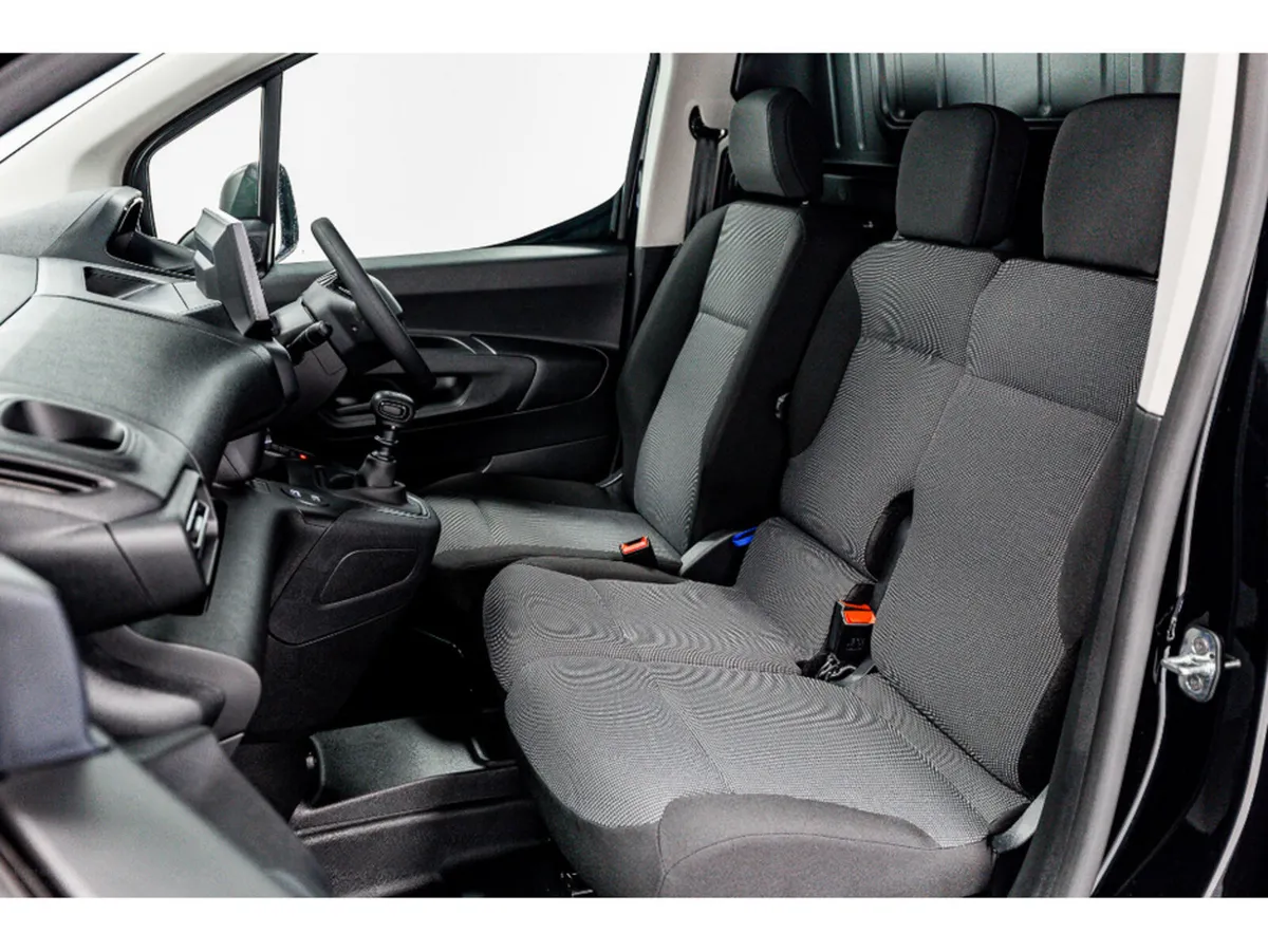 Peugeot Partner Van, Diesel, 2026, Black